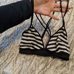 Reversible bikini top
